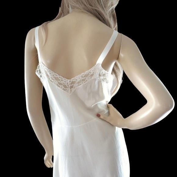 1950s Ivory Slip Dress Small | Lace Trim Nylon & Bias‎ Cut Rayon Bridal Boudoir - Picture 6 of 9
